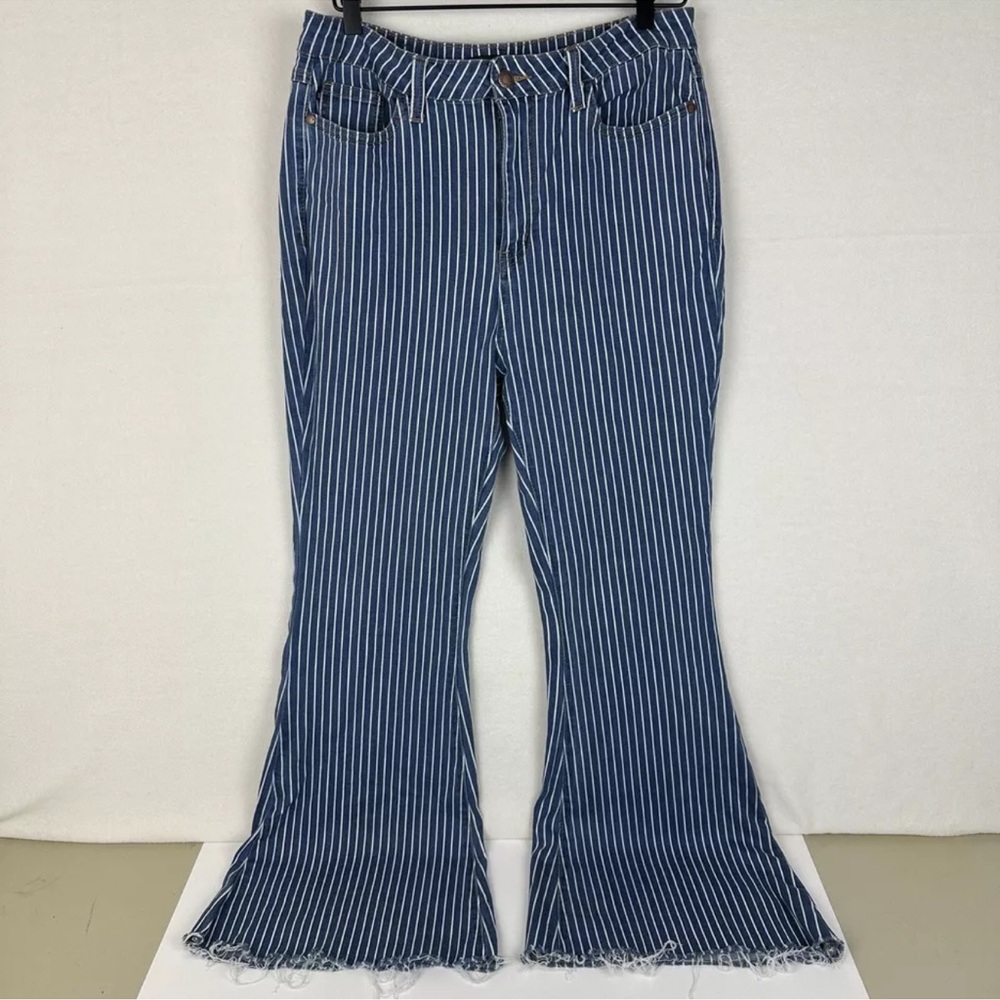 Judy Blue Super Flare Jeans Womens Size 15/32 Raw Hem Denim Boho Blue Stripe